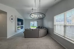 615 Corey Ln, Champaign, IL 61822 - Photo 4