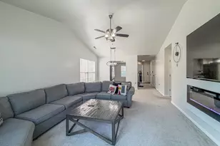 615 Corey Ln, Champaign, IL 61822 - Photo 8