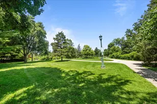 913 Cambridge Ln, Wilmette, IL 60091 - Photo 24