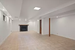 913 Cambridge Ln, Wilmette, IL 60091 - Photo 18