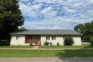 319 N 4th St, Neponset, IL 61345 - Photo 2
