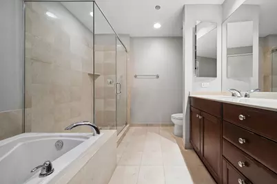 600 N Lake Shore Drive #2011, Chicago, IL 60611 - Photo 14
