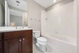 600 N Lake Shore Dr, Chicago, IL 60611 - Photo 12