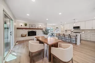 11S475 Walter Ln, Naperville, IL 60564 - Photo 8