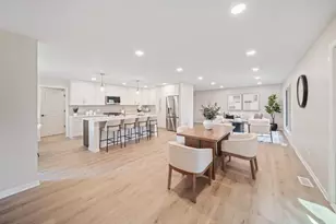 11S475 Walter Ln, Naperville, IL 60564 - Photo 10