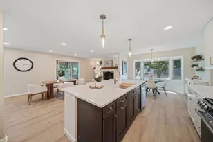 11S475 Walter Ln, Naperville, IL 60564 - Photo 14