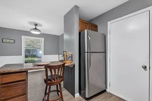 2S761 Grove Ln, Warrenville, IL 60555 - Photo 10