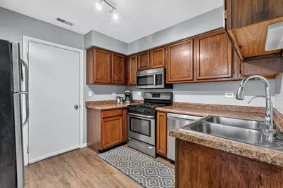 2S761 Grove Lane, Warrenville, IL 60555 - Photo 8