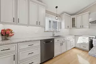 7516 Odell Ave, Bridgeview, IL 60455 - Photo 8