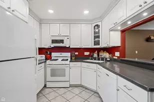 256 Mark Ave, Glendale Heights, IL 60139 - Photo 8