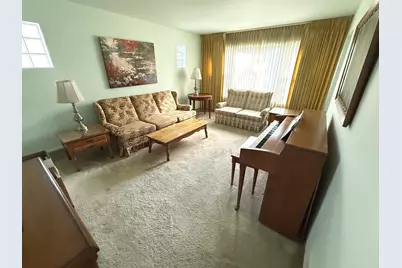 7078 N Franks Avenue, Niles, IL 60714 - Photo 6