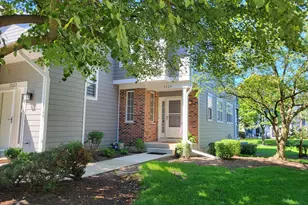 1120 S Parkside Dr, Palatine, IL 60067 - Photo 2