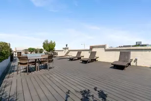 758 N Larrabee St, Chicago, IL 60654 - Photo 28