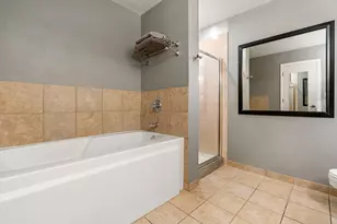 758 N Larrabee St, Chicago, IL 60654 - Photo 16