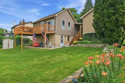 642 Wellington Avenue, Elgin, IL 60120 - Photo 34