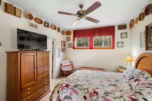 642 Wellington Ave, Elgin, IL 60120 - Photo 10