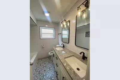 6114 W Leland Avenue #1, Chicago, IL 60630 - Photo 6