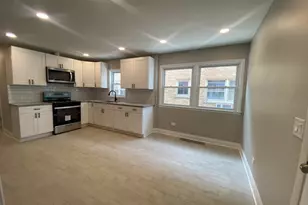 6114 W Leland Ave, Chicago, IL 60630 - Photo 4