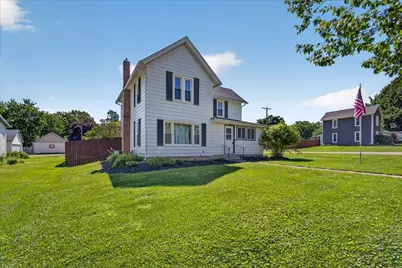 411 Main Street, Leaf River, IL 61047 - Photo 4