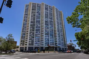 3930 N Pine Grove Ave, Chicago, IL 60613 - Photo 1