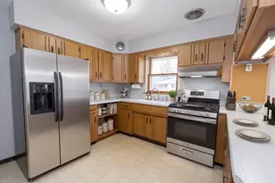 3910 W 83rd St, Chicago, IL 60652 - Photo 4