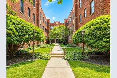 737 Hinman Avenue #2W, Evanston, IL 60202 - Photo 1