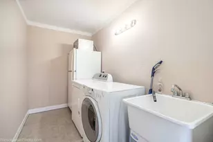 886 Quincy Ct, Island Lake, IL 60042 - Photo 16