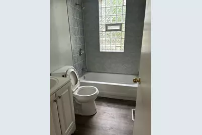 9032 S Dauphin Avenue #1N, Chicago, IL 60619 - Photo 6
