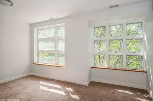 7211 N Oakley Ave, Chicago, IL 60645 - Photo 10
