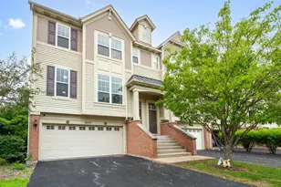 3443 Bradbury Cir, Aurora, IL 60504 - Photo 2