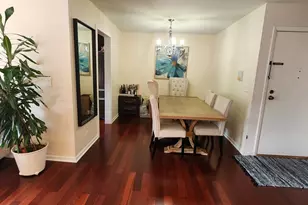 220 Hawthorne Ct, Schaumburg, IL 60193 - Photo 10