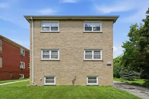 10500 Lyman Ave, Chicago Ridge, IL 60415 - Photo 4