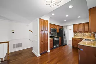 97 E Harbor Dr, Lake Zurich, IL 60047 - Photo 8