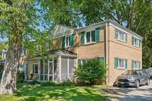 1923 Grant St, Evanston, IL 60201 - Photo 2