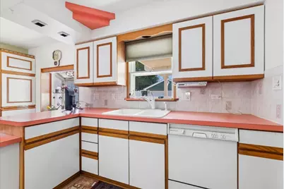 7821 W 73rd Place, Bridgeview, IL 60455 - Photo 8