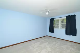 930 Sharon Ln, Schaumburg, IL 60193 - Photo 18
