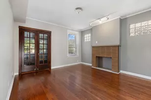 4519 N Troy St, Chicago, IL 60625 - Photo 2