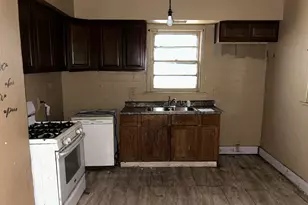11568 S Lafayette Ave, Chicago, IL 60628 - Photo 4