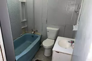 11568 S Lafayette Ave, Chicago, IL 60628 - Photo 10
