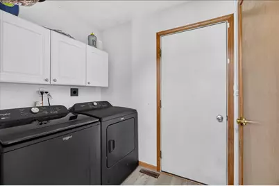 5250 Jenkins Drive, South Beloit, IL 61080 - Photo 12