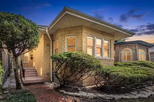 2539 W Morse Ave, Chicago, IL 60645 - Photo 36