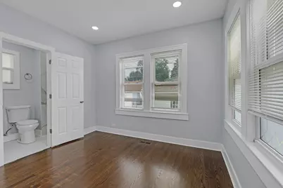 2539 W Morse Avenue, Chicago, IL 60645 - Photo 20