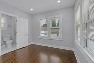 2539 W Morse Ave, Chicago, IL 60645 - Photo 20