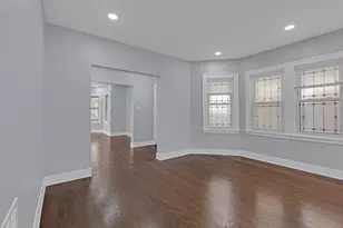 2539 W Morse Ave, Chicago, IL 60645 - Photo 14