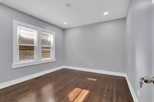 2539 W Morse Ave, Chicago, IL 60645 - Photo 24