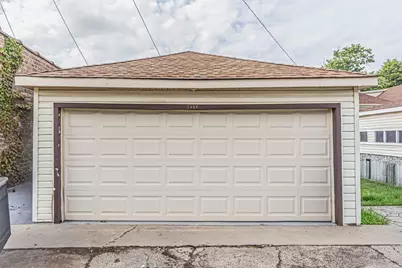 2539 W Morse Avenue, Chicago, IL 60645 - Photo 42