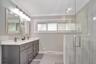 801 N Stone Ave, La Grange Park, IL 60526 - Photo 14