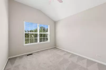 20 Prairie Pointe Lane, Streamwood, IL 60107 - Photo 18