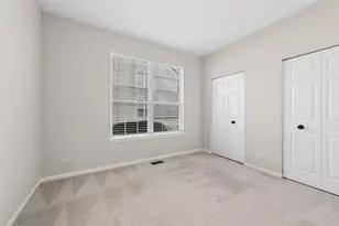 20 Prairie Pointe Ln, Streamwood, IL 60107 - Photo 10