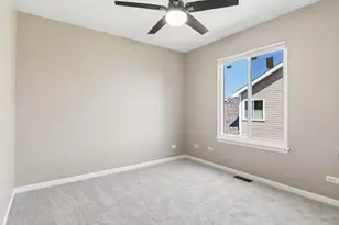 1322 Pennsbury Ln, Aurora, IL 60502 - Photo 34